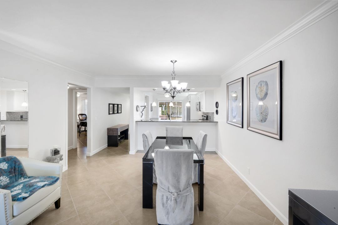 2462 Hidden Lake Dr #1, Naples, FL 34112