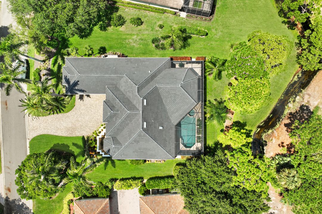 260 Cheshire Way, Naples, FL 34110