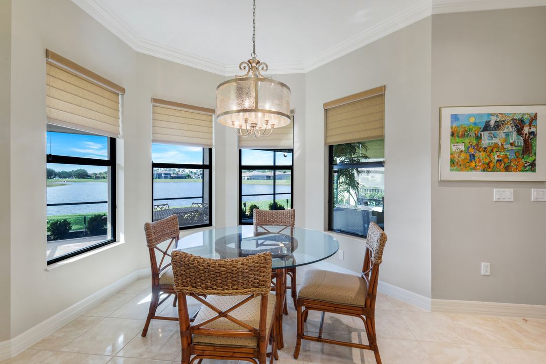 2915 Cinnamon Bay Cir, Naples, FL 34119