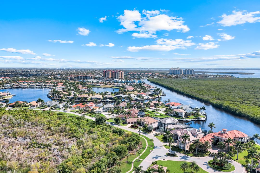 5858 Harbour Preserve Cir, Cape Coral, FL 33914