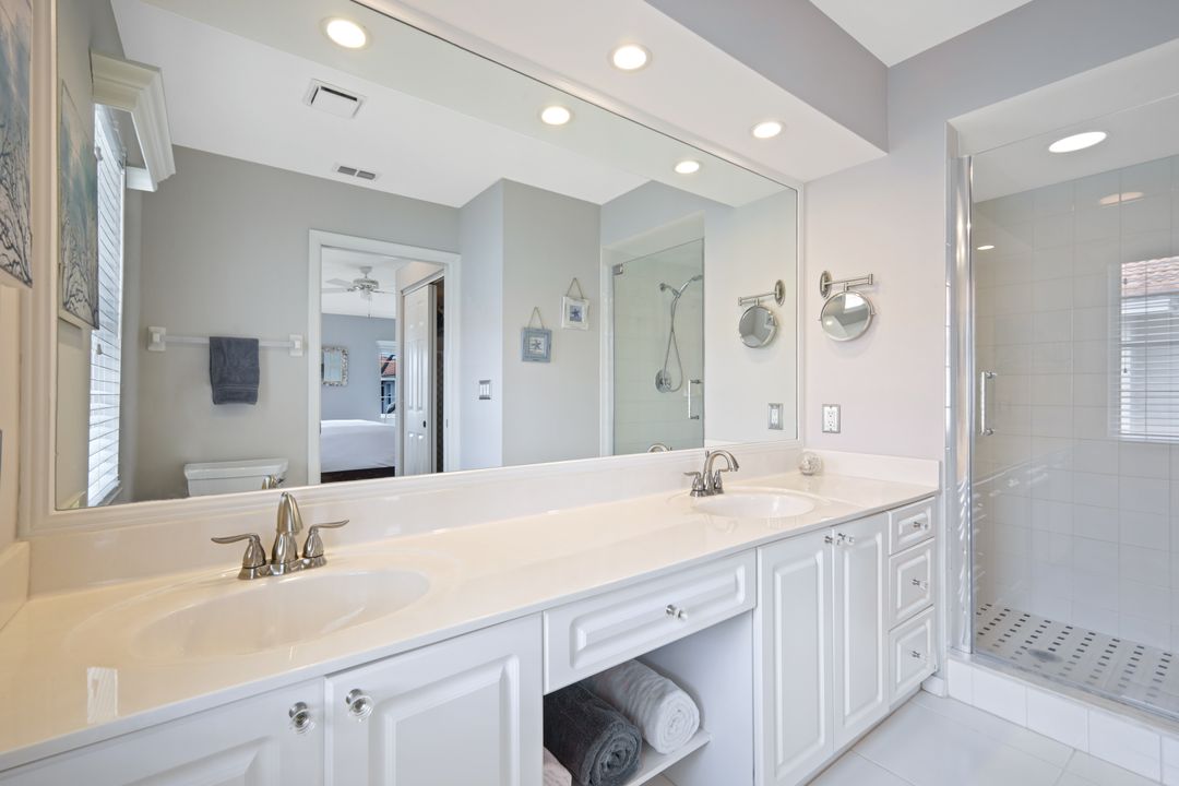 2486 Orchid Bay Dr #204, Naples, FL 34109