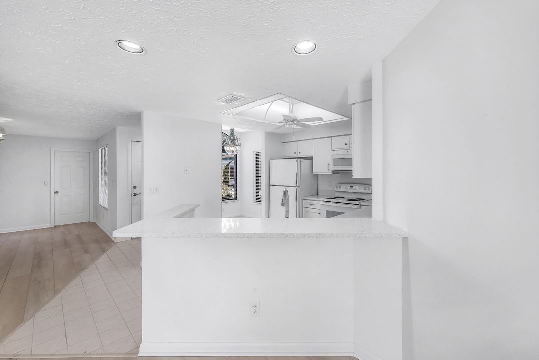 2182 Anchorage Ln  #A, Naples, FL 34104