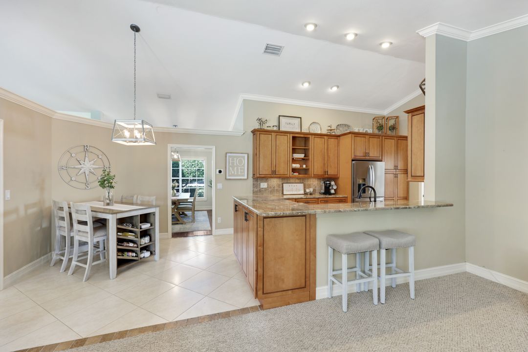 146 Plantation Cir, Naples, FL 34104
