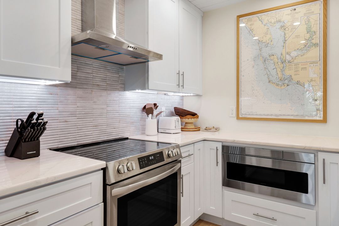 2321 W Gulf Dr #1E, Sanibel, FL 33957
