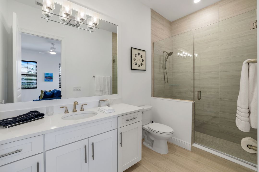 16374 Viansa Wy #302, Naples, FL 34110