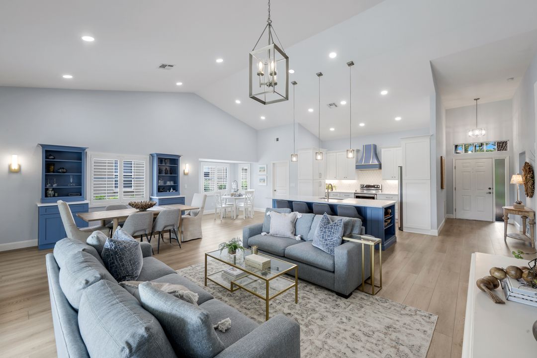 25061 Bay Cedar Dr, Bonita Springs, FL 34134