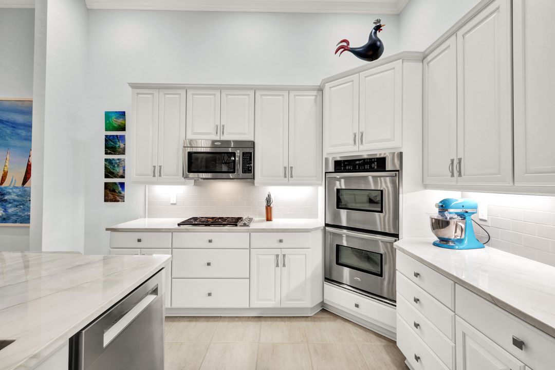 3441 Lakemont Dr, Bonita Springs, FL 34134