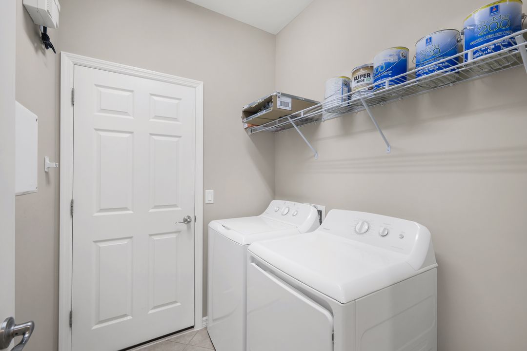 2730 Brightside Ct, Cape Coral, FL 33991