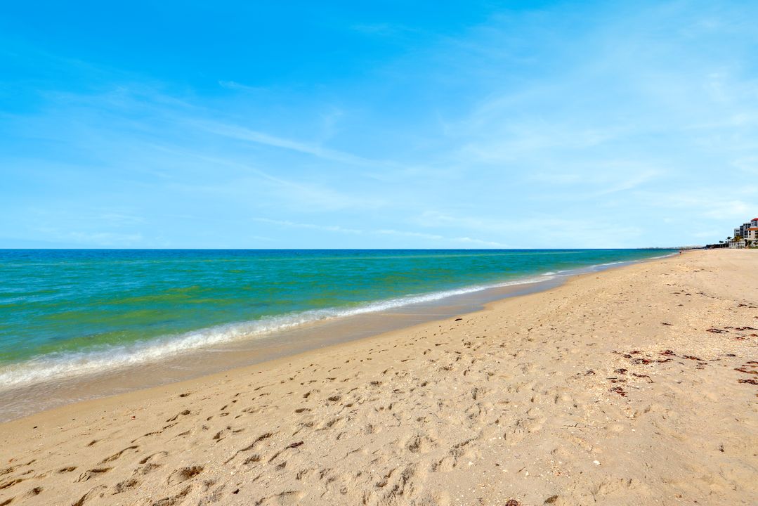 535 93rd Ave N, Naples, FL 34108