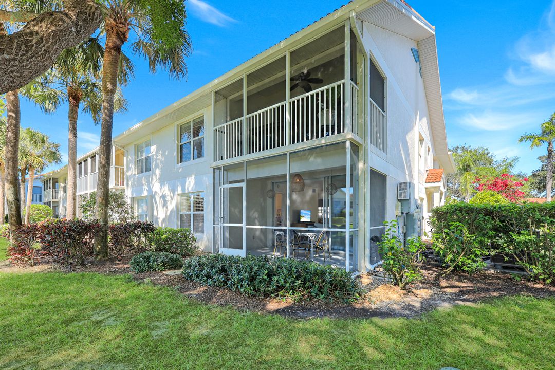 5045 Cedar Springs Dr #101, Naples, FL 34110
