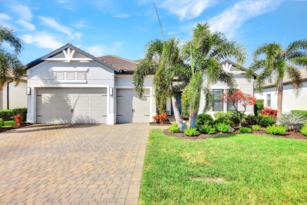 19184 Aqua Shore Dr, Fort Myers, FL 33913