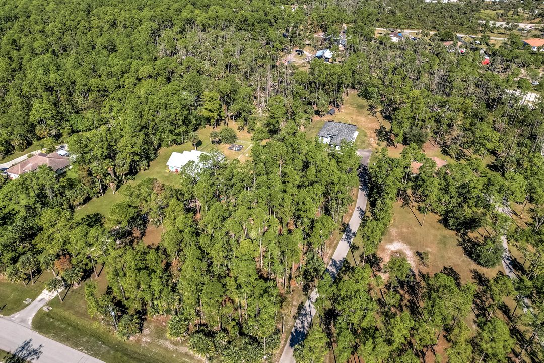 141 20th Ave NW, Naples, FL 34120