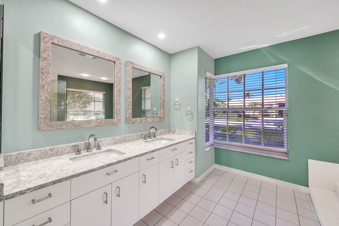 13280 Bridgeford Ave, Bonita Springs, FL 34135