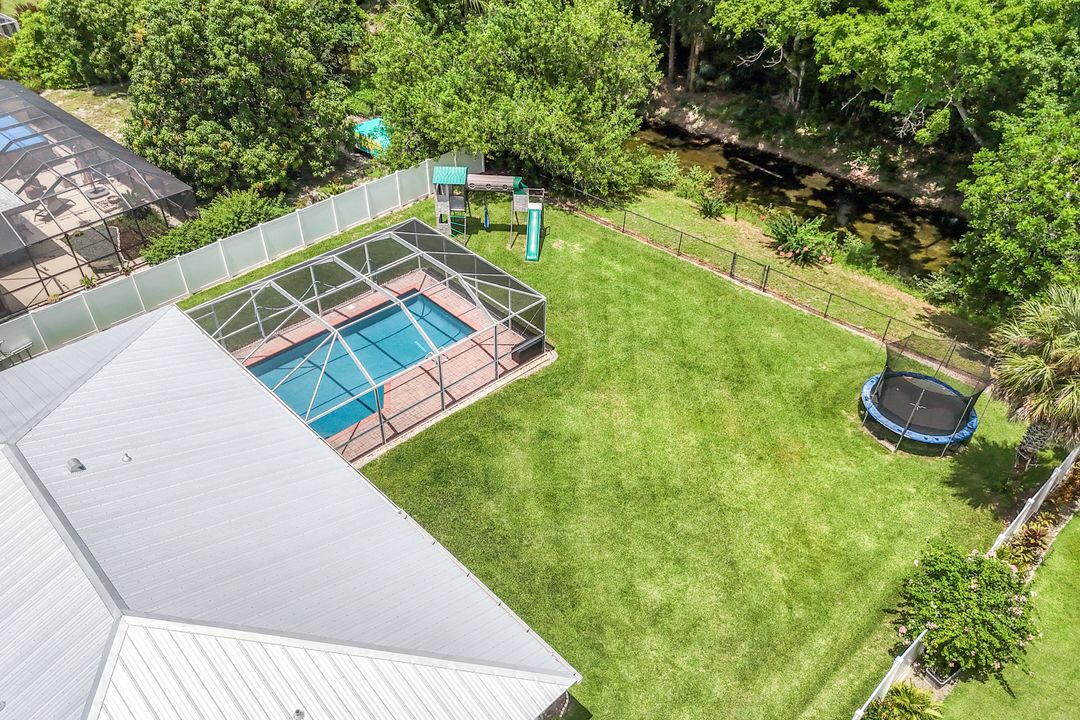 539 Cypress Way E, Naples, FL 34110