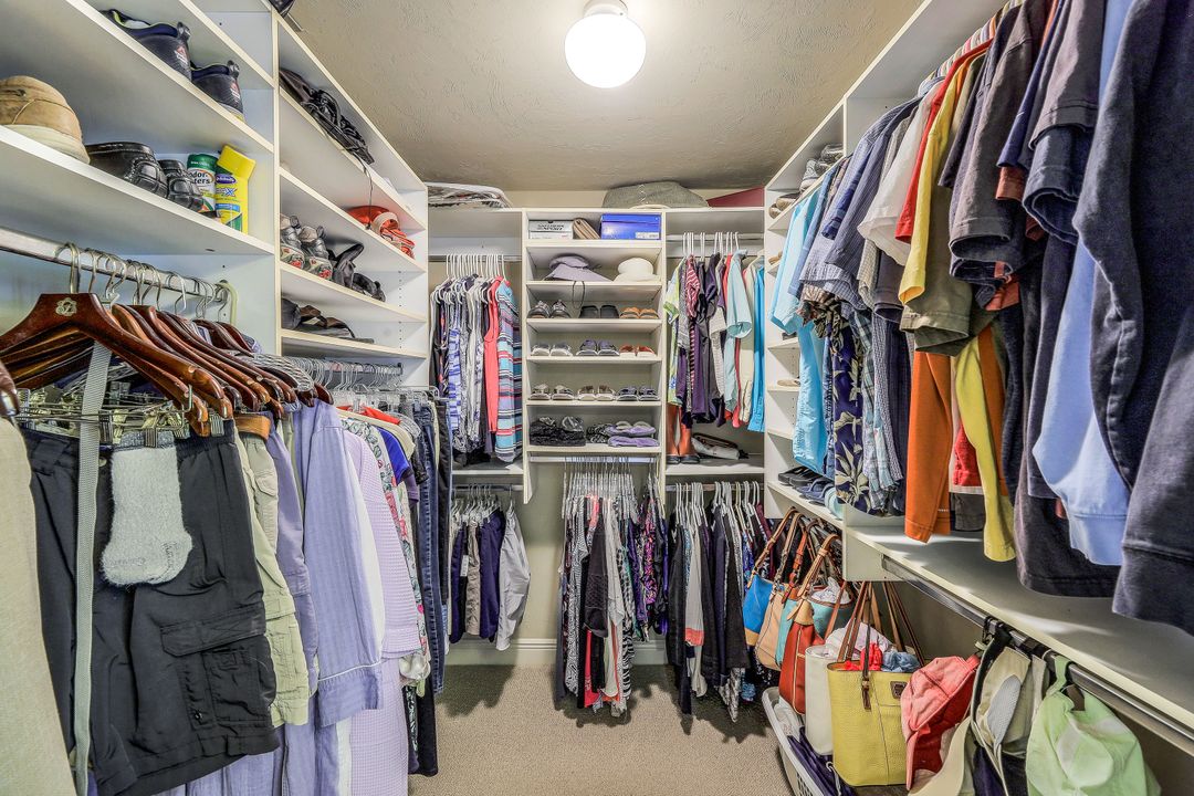 1894 Woodbine Ct, Marco Island, FL 34145