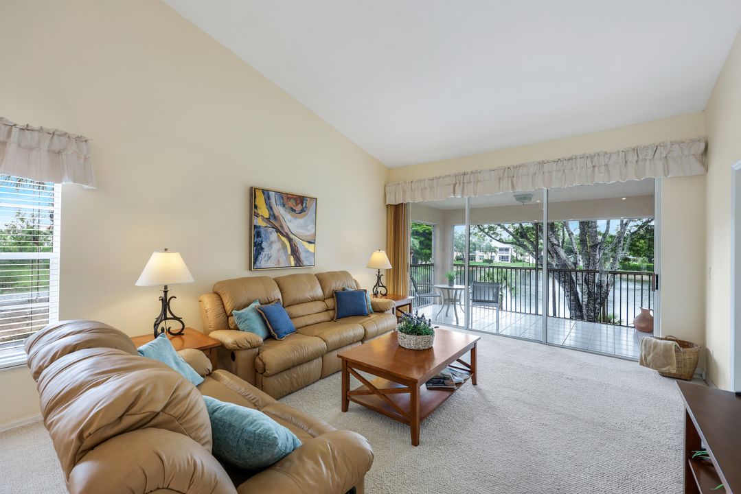 736 Wiggins Lake Dr #201, Naples, FL 34110