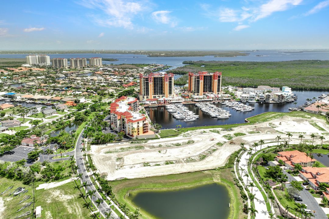 1617 El Dorado Pkwy W, Cape Coral, FL 33914