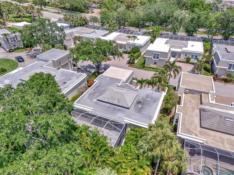 5929 Chanteclair Dr #8, Naples, FL 34108