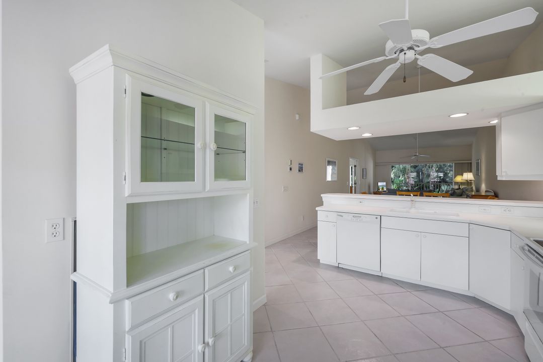 1660 Windy Pines Dr #4, Naples, FL 34112
