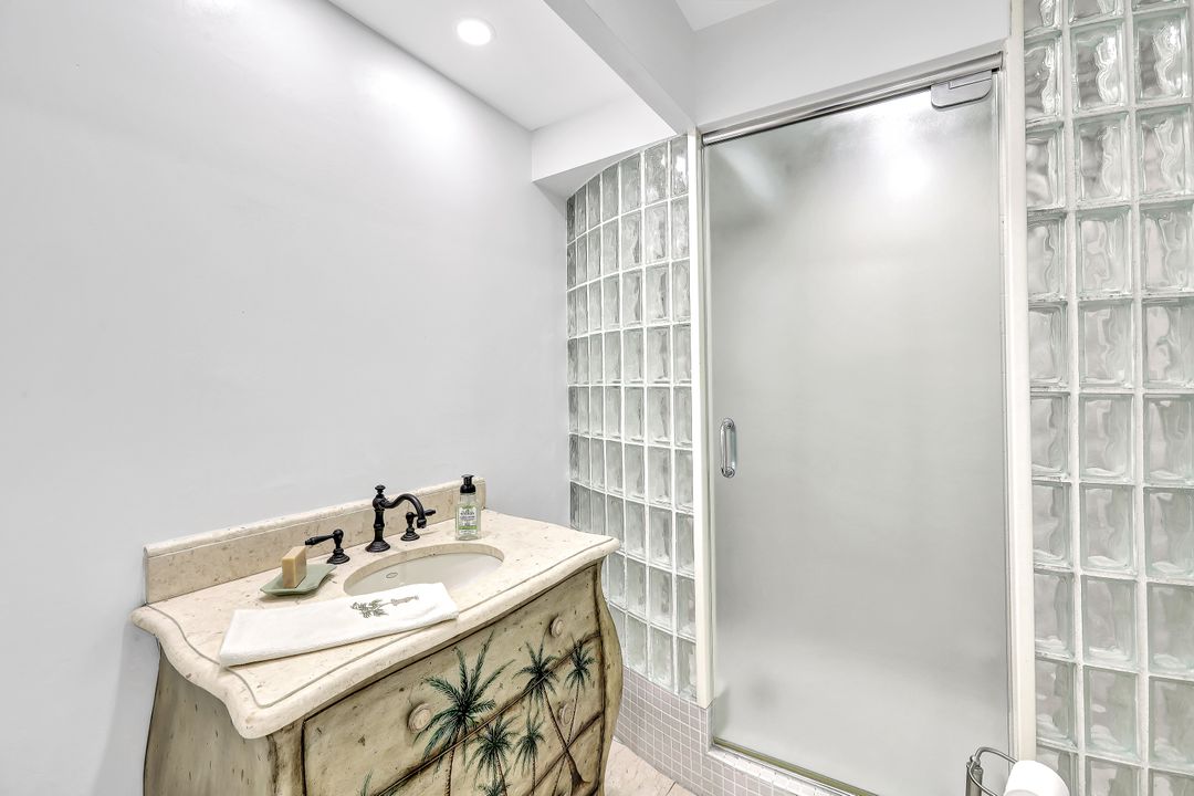 336 Seabreeze Dr, Marco Island, FL 34145