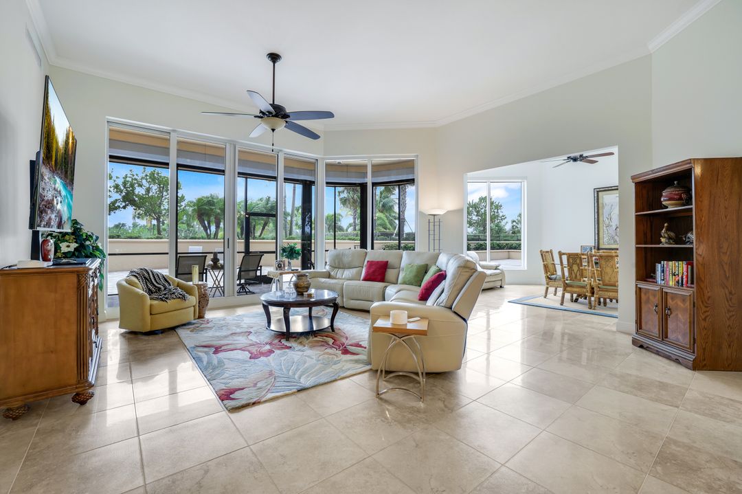 1050 Borghese Ln #106, Naples, FL 34114