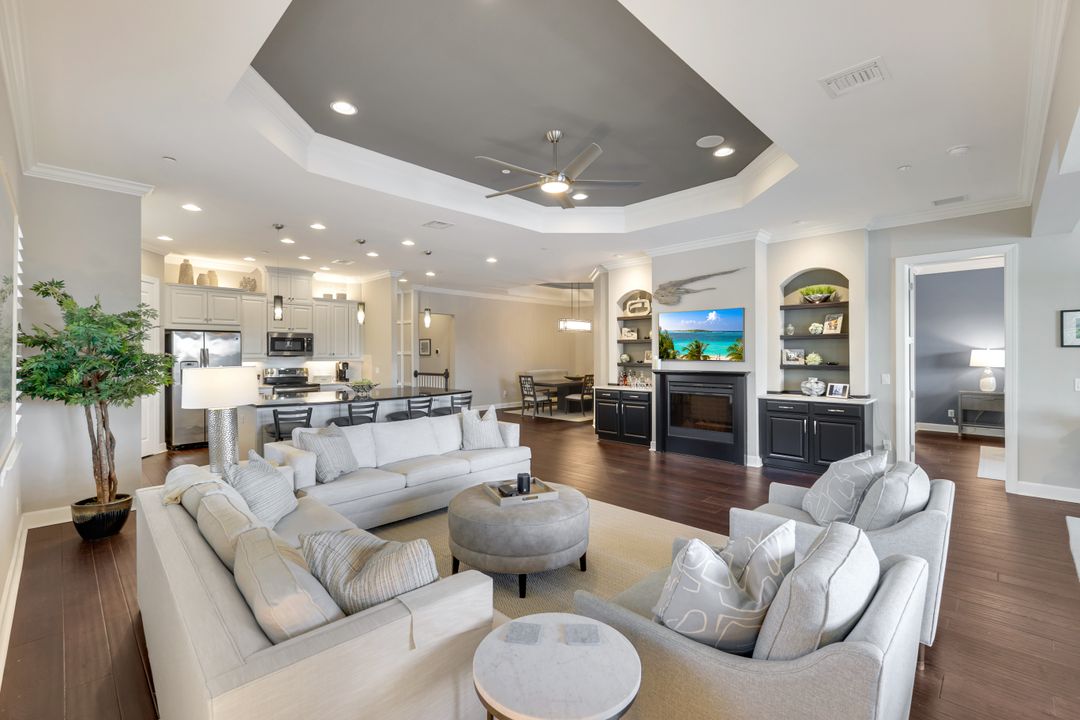 9684 Montelanico Loop #204, Naples, FL 34119