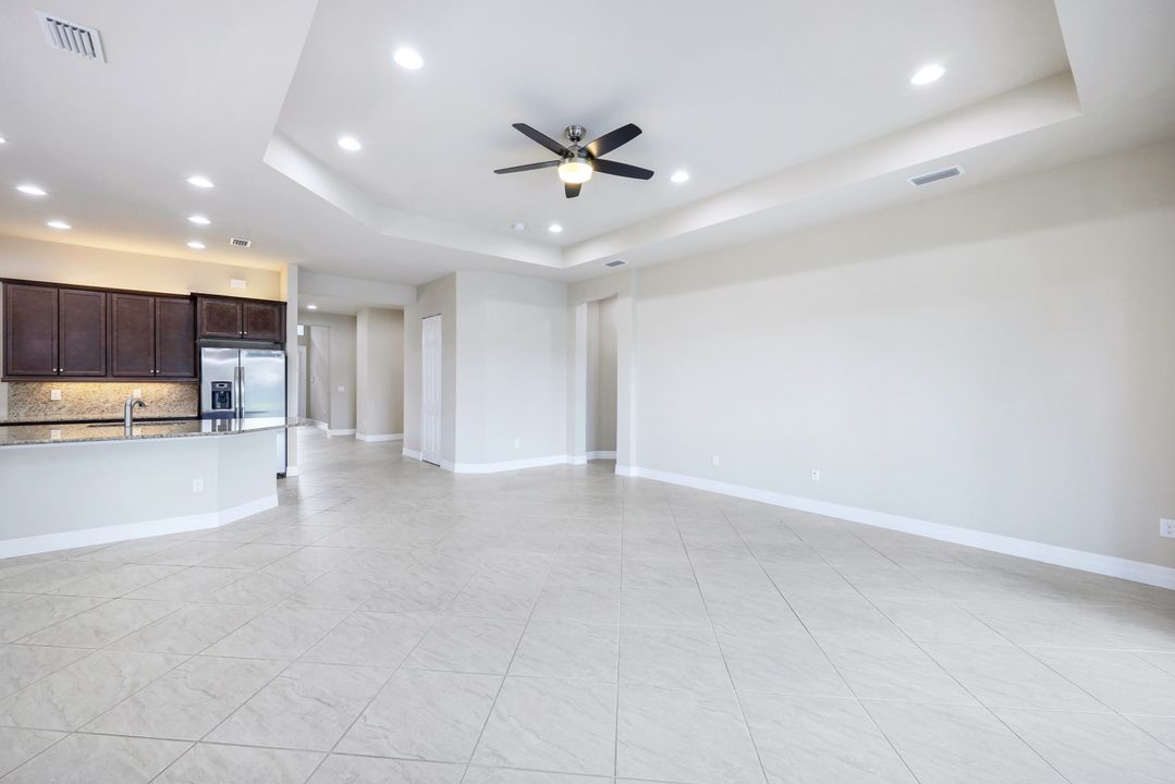 11532 Stonecreek Cir, Fort Myers, FL 33913