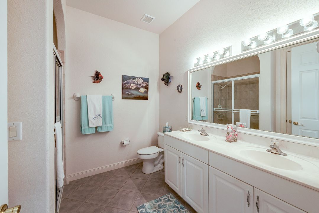 5231 SW 5th Pl, Cape Coral, FL 33914