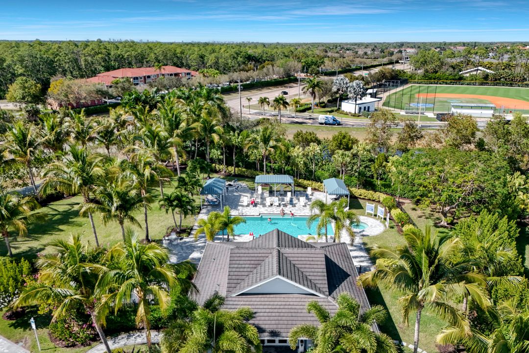 2291 Marquesa Cir, Naples, FL 34112