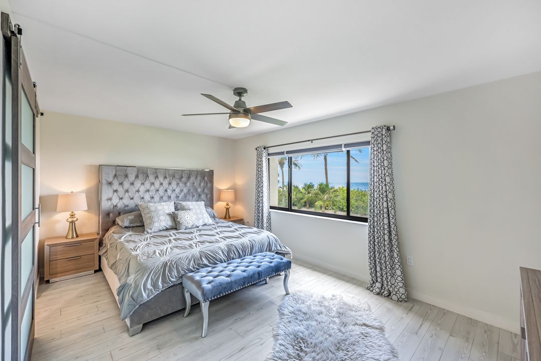 10475 Gulf Shore Dr #112, Naples, FL 34108