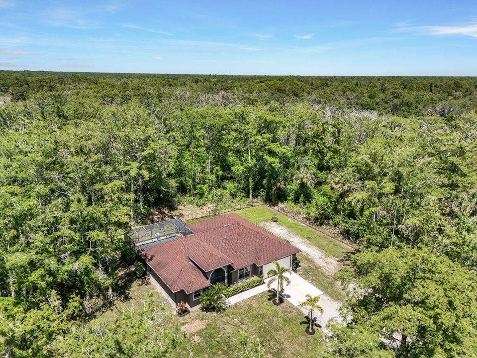 575 12th Ave NW, Naples, FL 34120