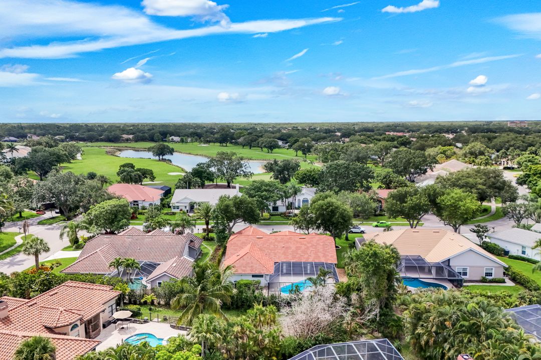 235 Silverado Dr, Naples, FL 34119