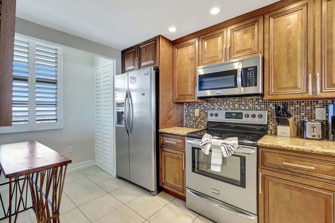 440 Seaview Ct #1801, Marco Island, FL 34145