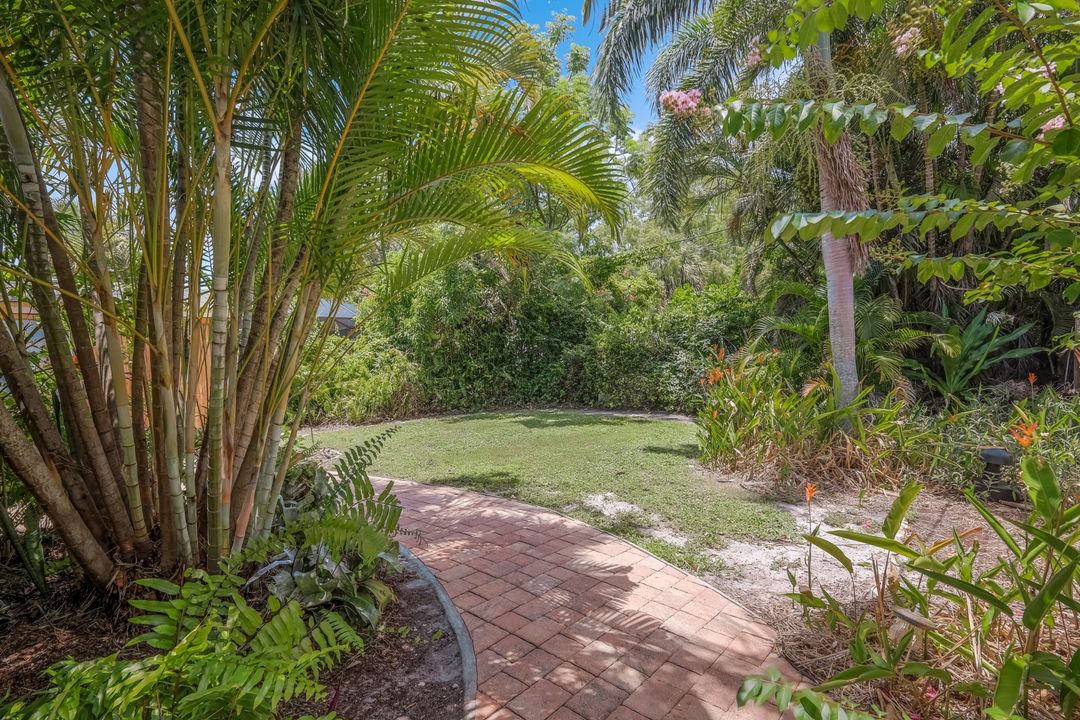 791 96th Ave N, Naples, FL 34108