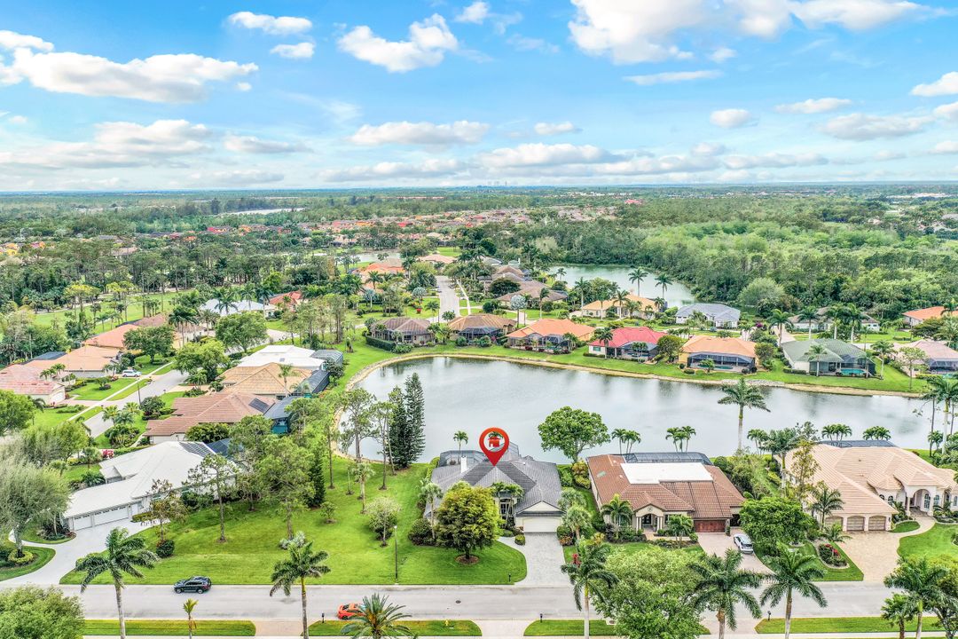 7092 Peach Blossom Ct, Naples, FL 34113