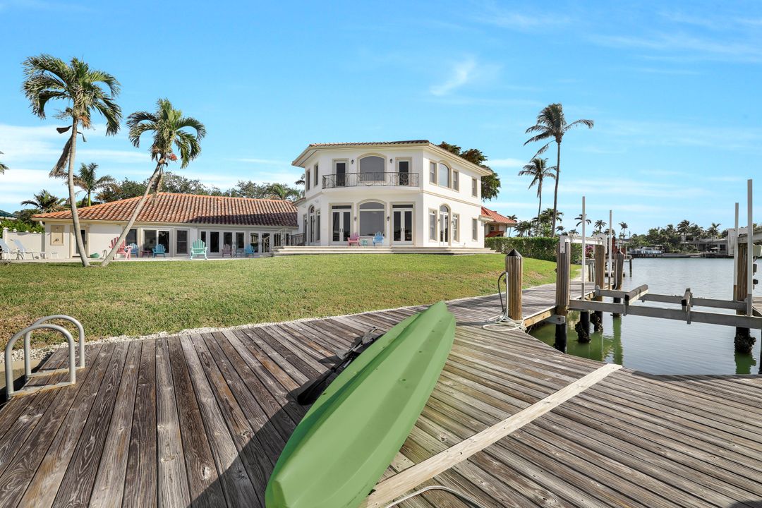 350 Bowline Bend, Naples, FL 34103