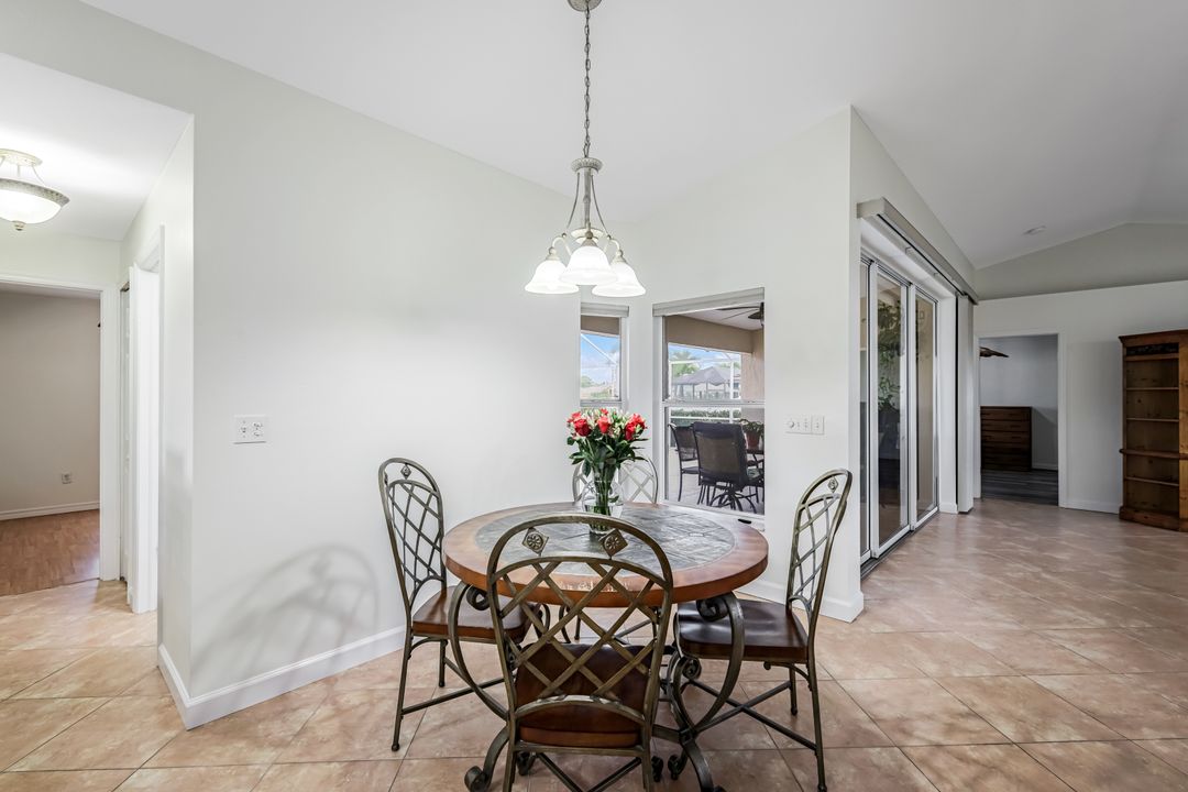 1933 SW 38th St, Cape Coral, FL 33914