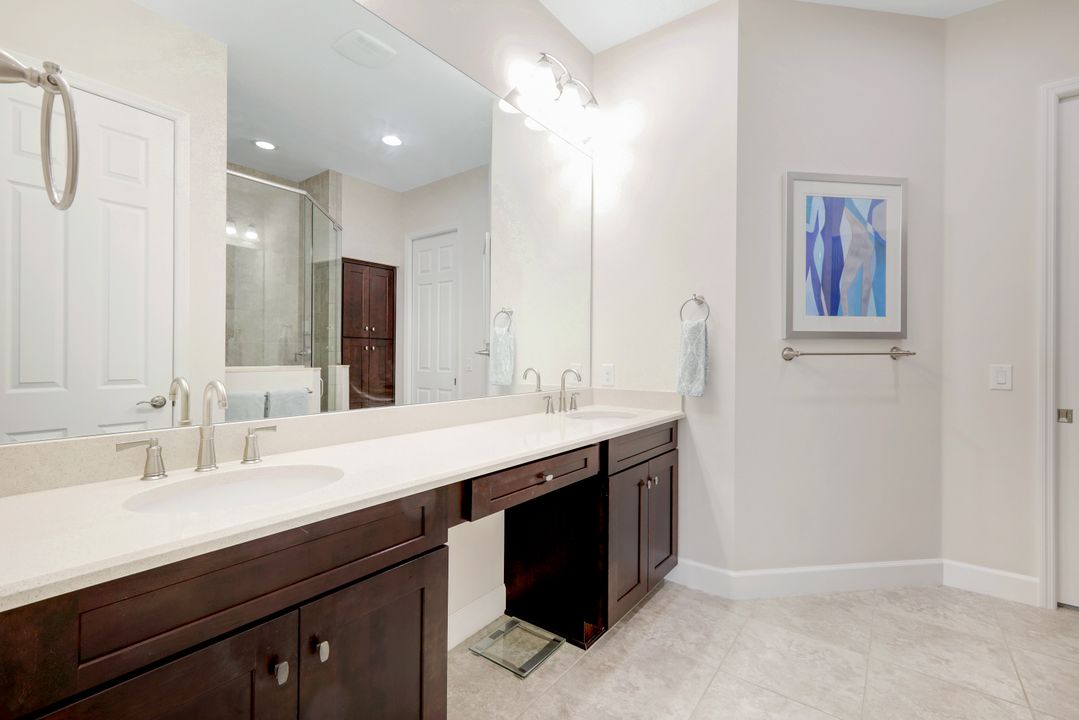 9433 Isla Bella Cir, Bonita Springs, FL 34135