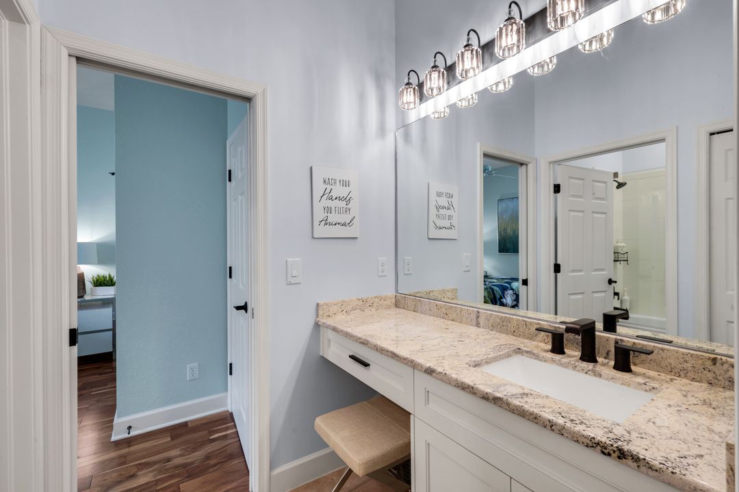 8223 Potomac Ln, Naples, FL 34104