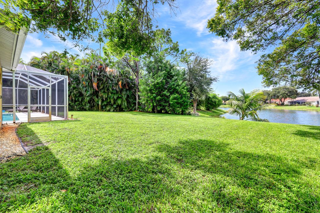 707 Teton Ct, Naples, FL 34104