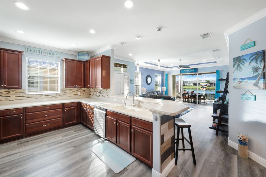 2641 Anguilla Dr, Cape Coral, FL 33991