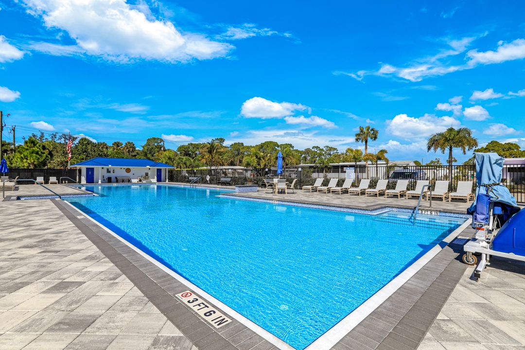 27570 Hoenie Dr, Bonita Springs, FL 34135