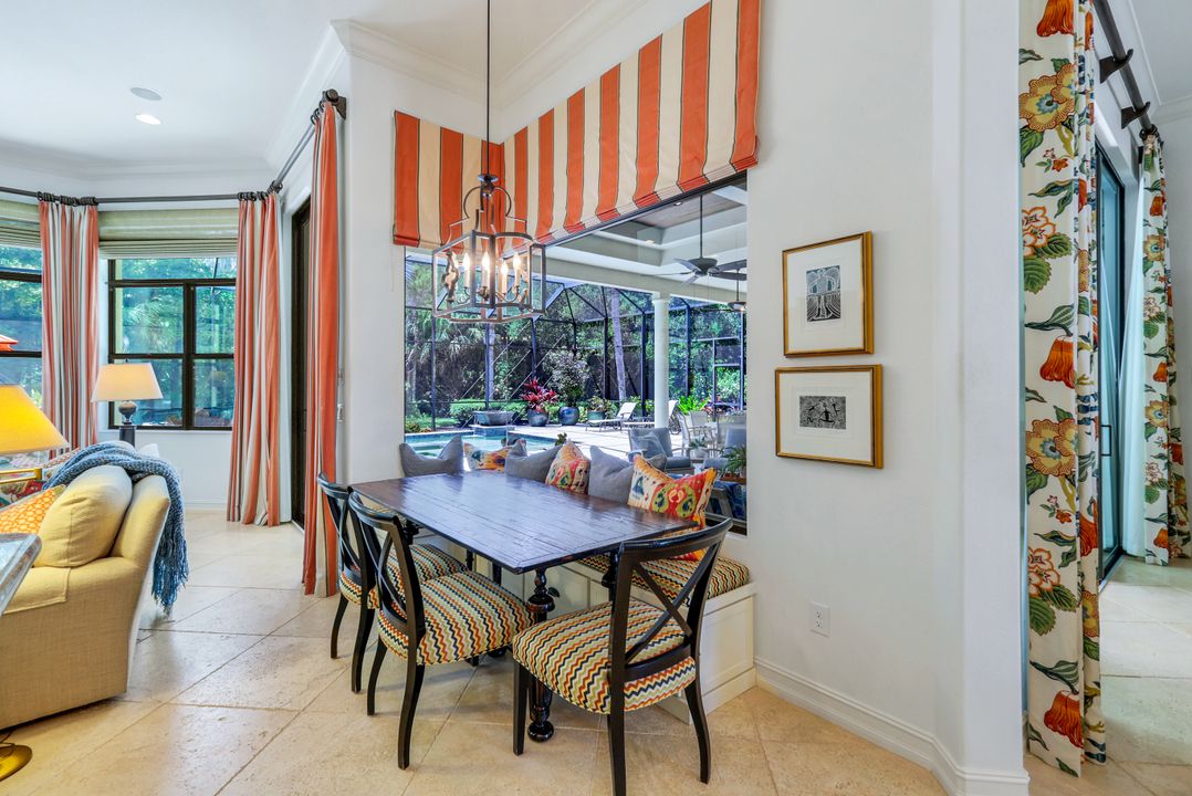 6477 Costa Cir, Naples, FL 34113