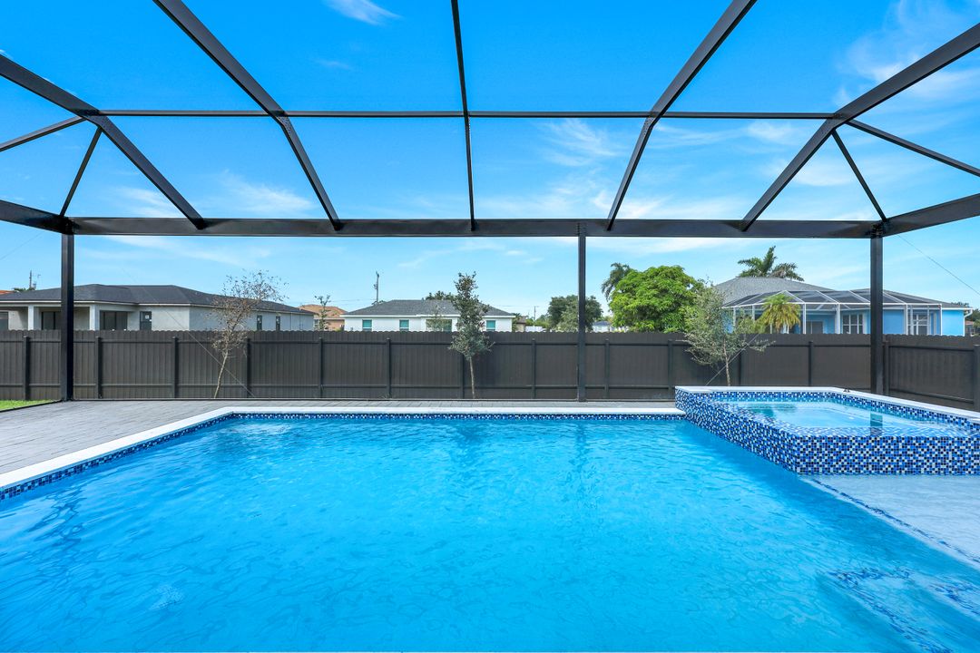 2122 NW 25th Pl, Cape Coral, FL 33993