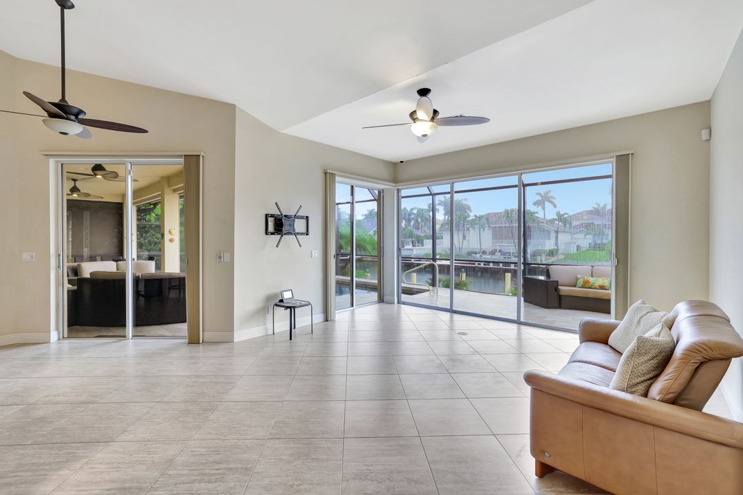 680 Thrush Ct, Marco Island, FL 34145