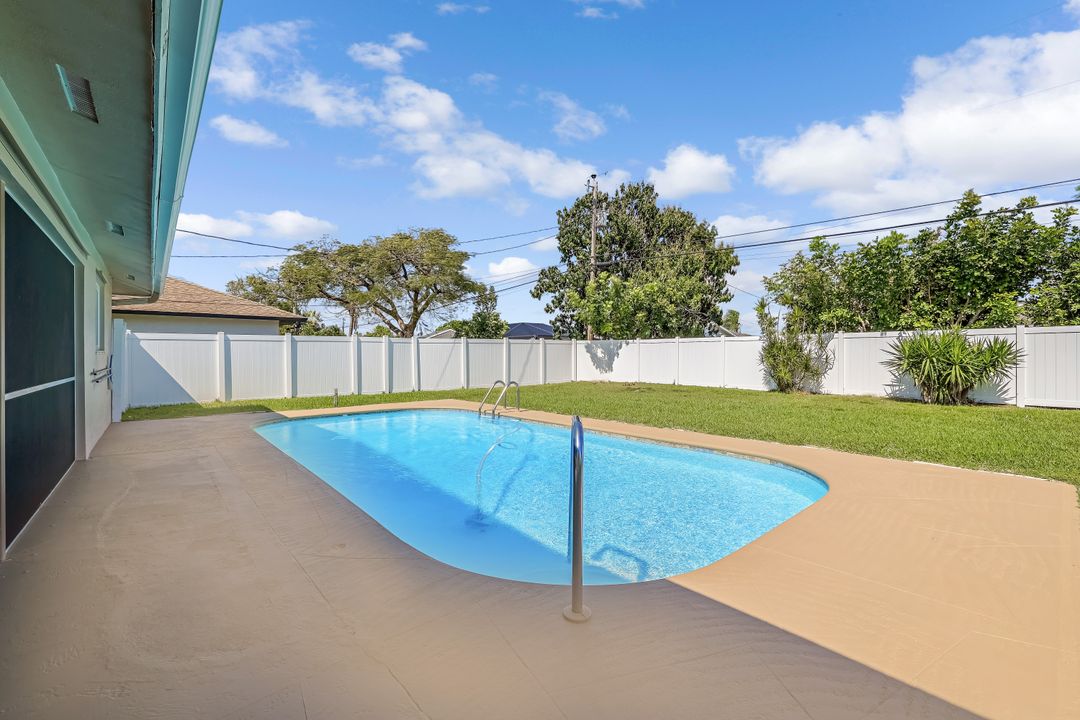 2533 Shelby Pkwy, Cape Coral, FL 33904