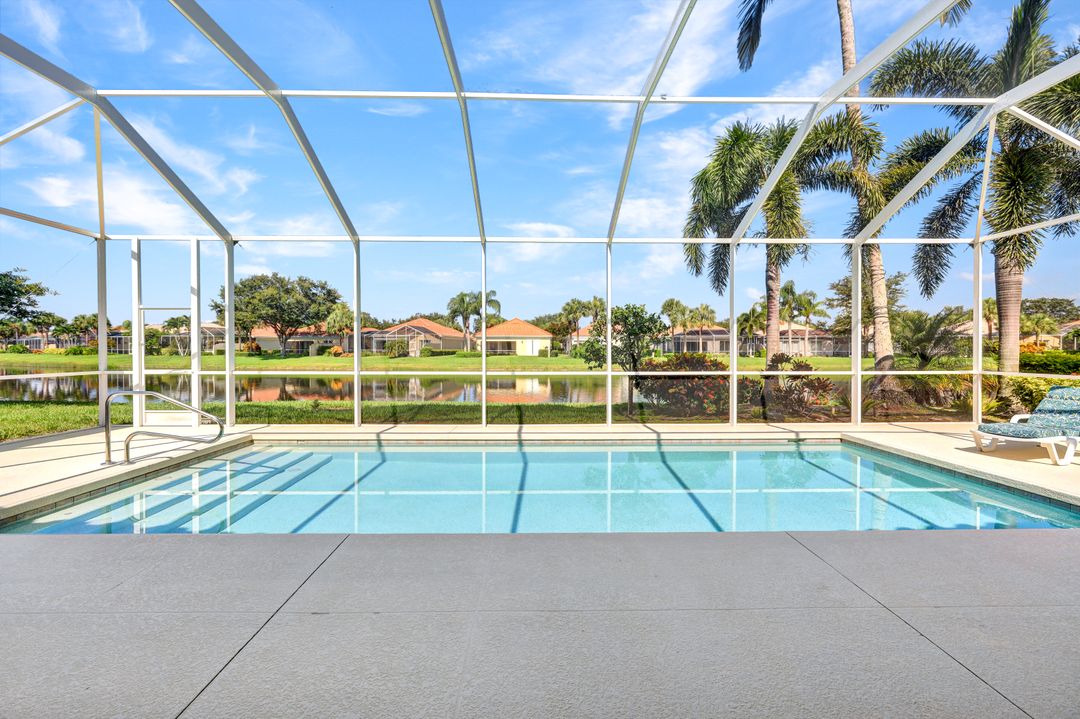 4313 Queen Elizabeth Way, Naples, FL 34119