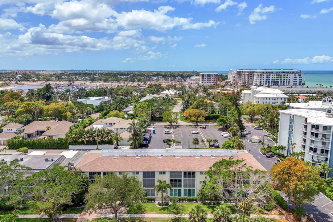 232 Banyan Blvd, Naples, FL 34102