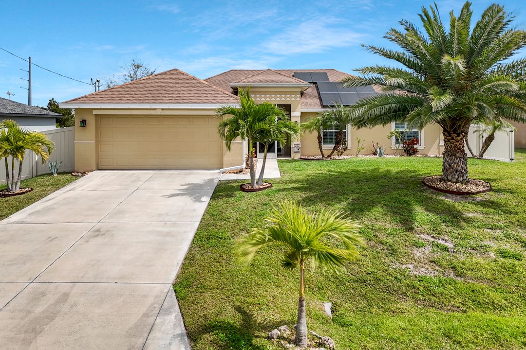 2703 NE 7th Ave, Cape Coral, FL 33909