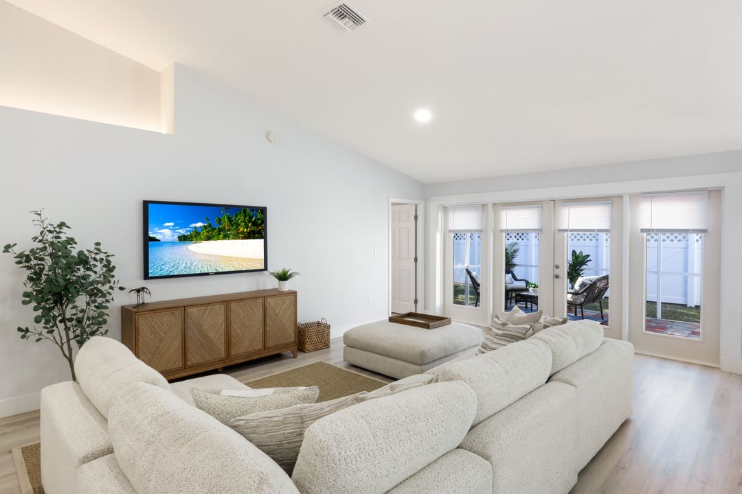 12800 Eagle Pointe Cir, Fort Myers, FL 33913